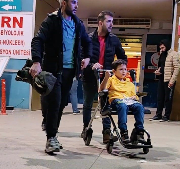 Madeni Parayı Yutan 7 Yaşındaki Çocuk Hastaneye Kaldırıldı