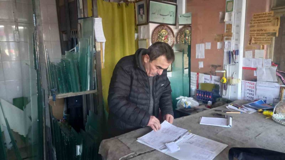 Burslarla Onlarca Öğrenci Okuttu