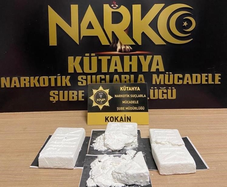 Aracında 3 Bin 16 Gram Kokain Ele Geçirilen Şahıs Tutuklandı