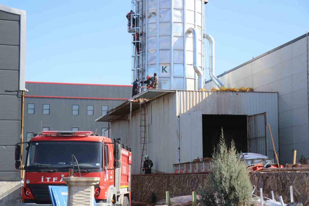 Orman Ürünlerinin Üretildiği Fabrikanın Silo Bölümünde Yangın