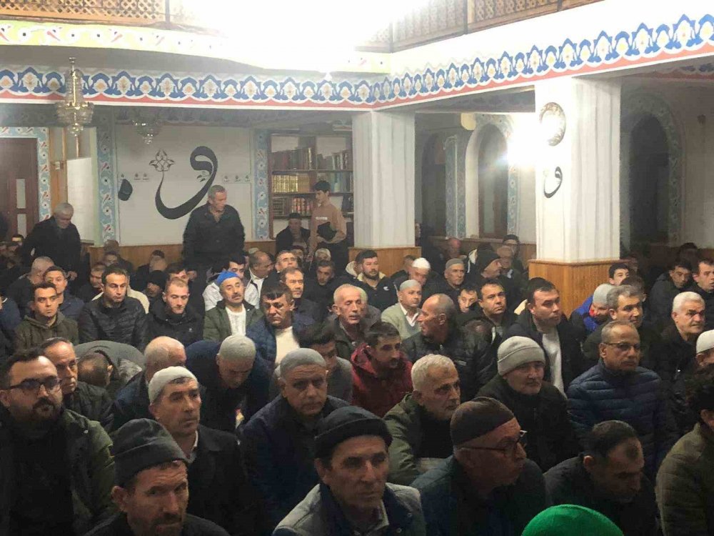 Osmaneli’de Miraç Kandili Dualarla İdrak Edildi