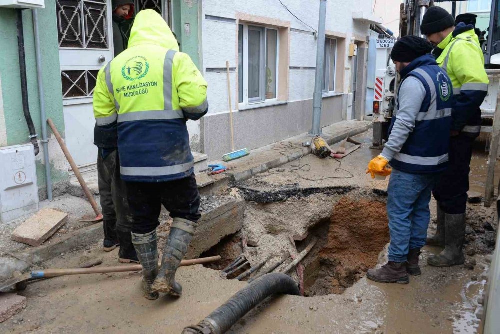 Ana Su Hattındaki Arıza Kısa Sürede Giderildi