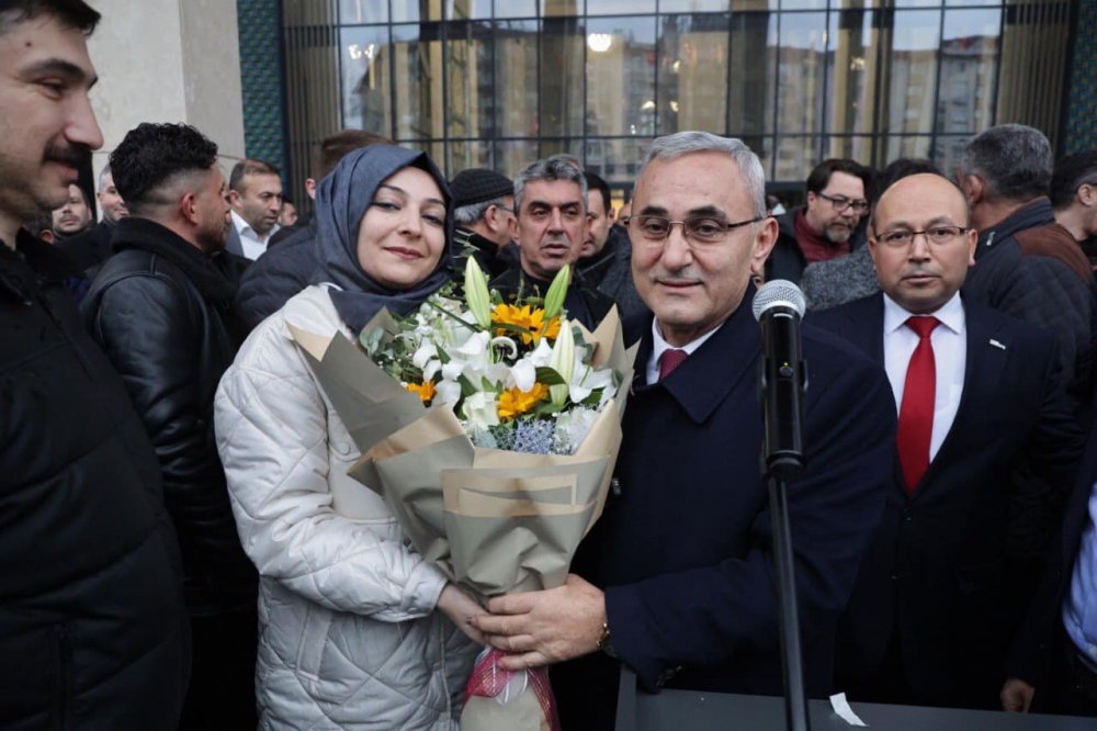 En Düşük İşçi Maaşının 30 Bin 29 Tl’ye Yükseltilmesi Sevinçle Karşılandı