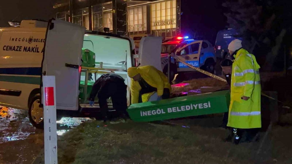 Sevgililer Günü Kutlaması Dönüşü Feci Kaza: 2 Ölü, 2 Yaralı