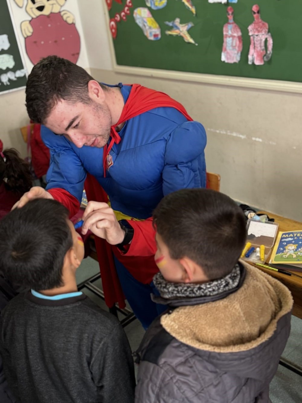 “Kardeşim Üşümesin” Diye Yola Çıktılar, 10 Yılda 10 Bin Öğrenciyi Isıttılar