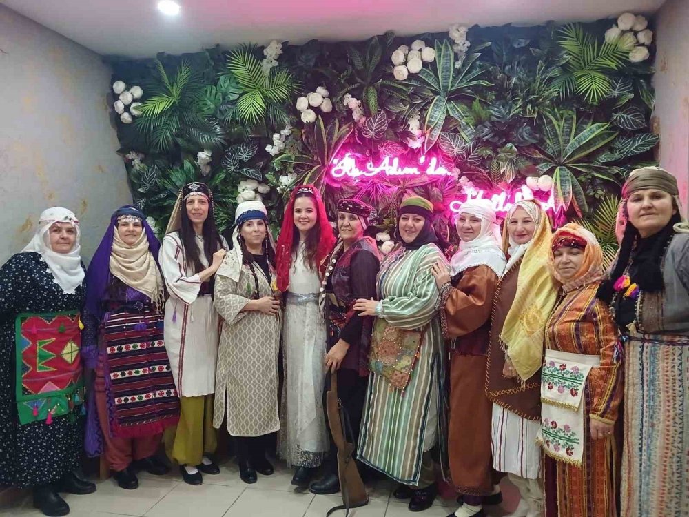 ‘Millî Mücadele’nin Kahraman Kadınları’ Tarihsel Drama Gösterisi Eskişehir’de İlgi Gördü
