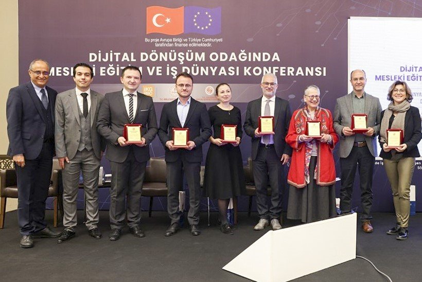 +1 Eğitim Modeli Uluslararası Konferansta Tanıtıldı