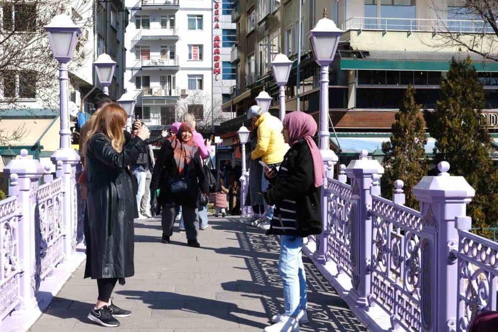 Güzel Hava ‘Köprü Trafiği’ Oluşturdu