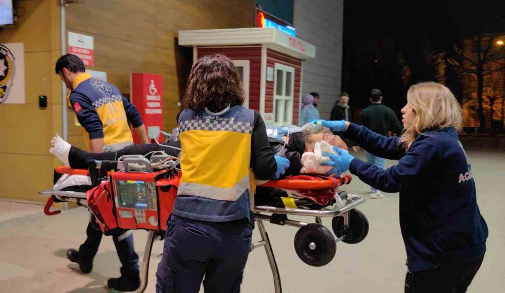 Kontrolden Çıkan Motosiklet 50 Metre Sürüklendi, Sürücü Ağır Yaralandı