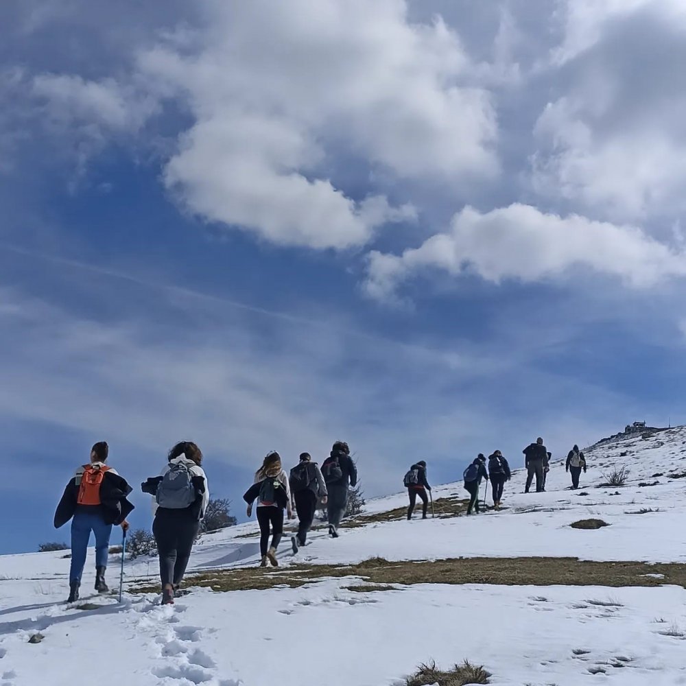 Karlar Altında 14 Kilometrelik Yürüyüş