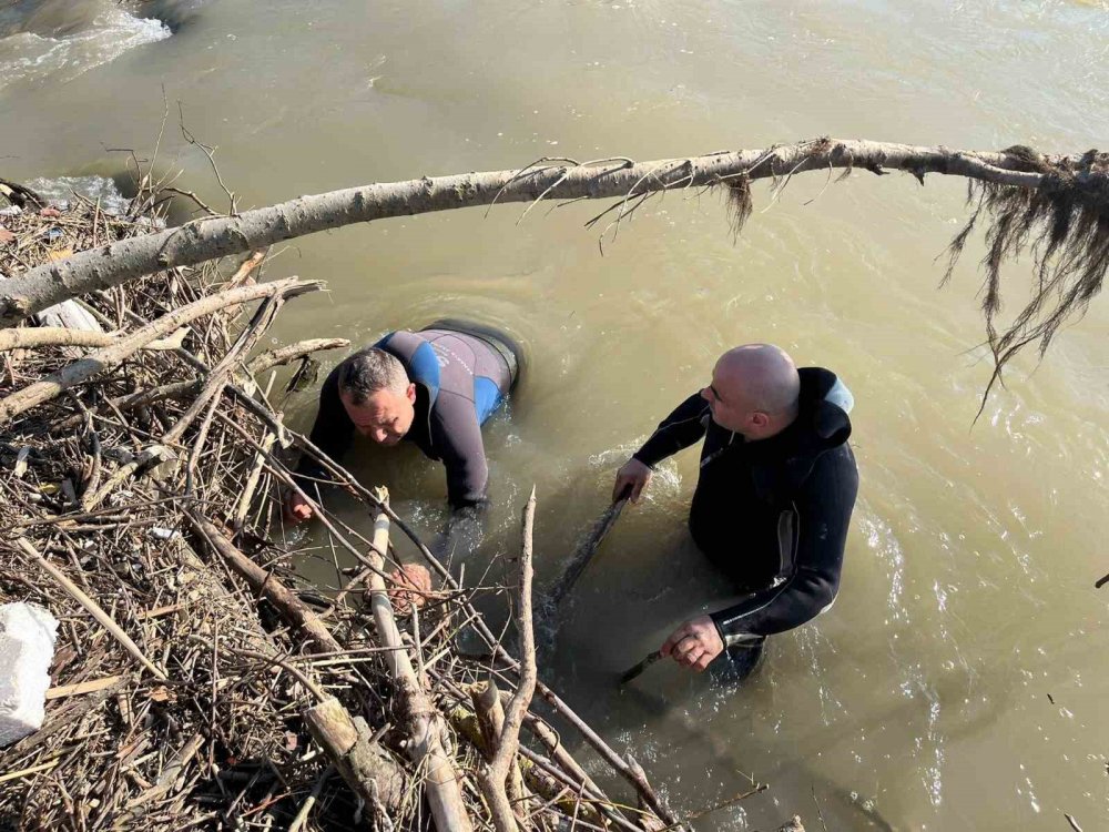 Eşinin Kendisini Öldüreceğini İhbar Etmişti: Nehirde Cansız Bedeni Bulundu