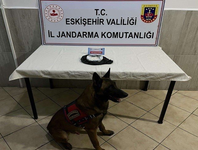 Jandarma Ekipleri 12 Farklı Uyuşturucu Madde Operasyonu Yaptı