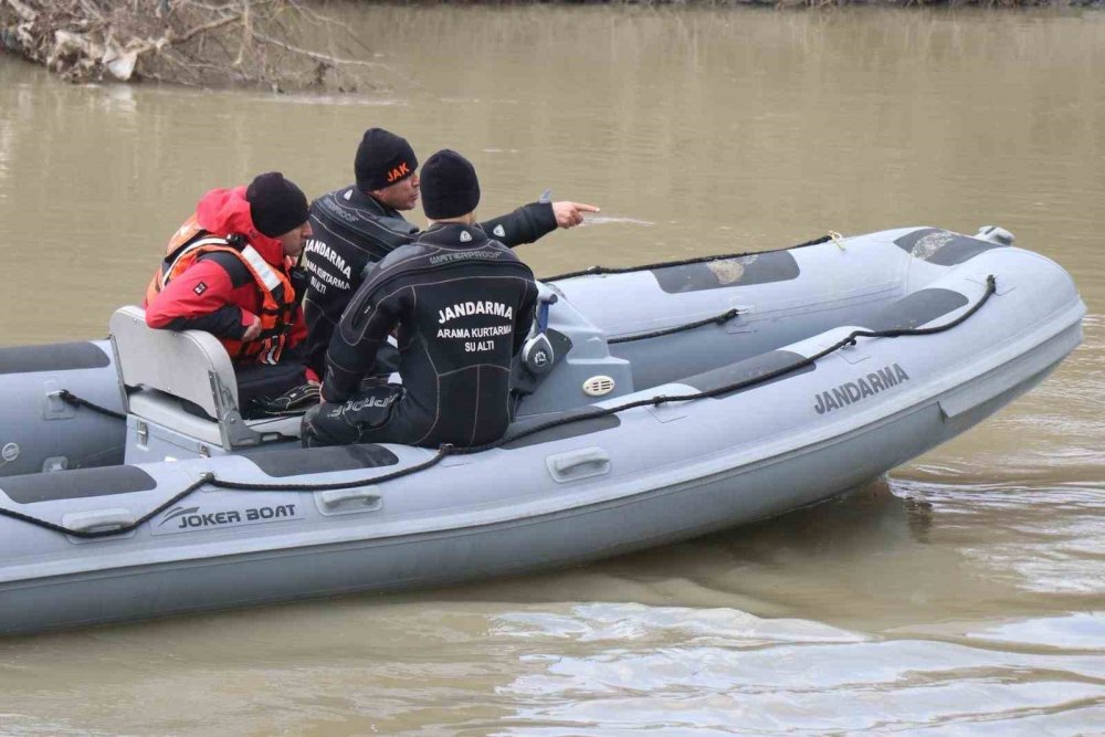 Sakarya Nehri’nde Cesedi Bulunmuştu: Eşi Ve Oğlu Gözaltına Alındı