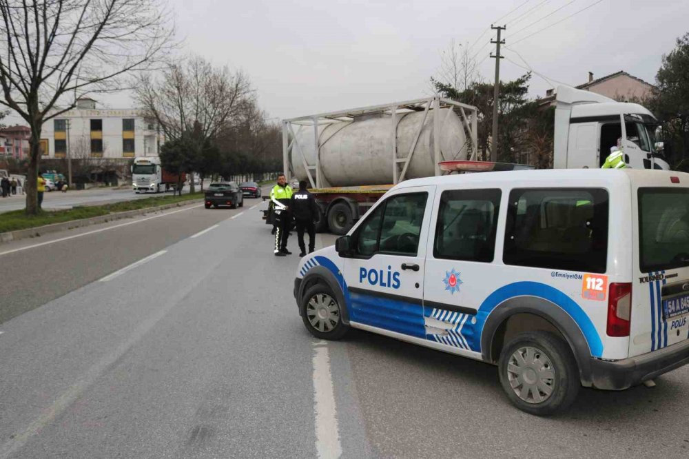 Direksiyon Başında Kalp Krizi Geçirerek Kaza Yapan Şahıs Hastanede Hayatını Kaybetti