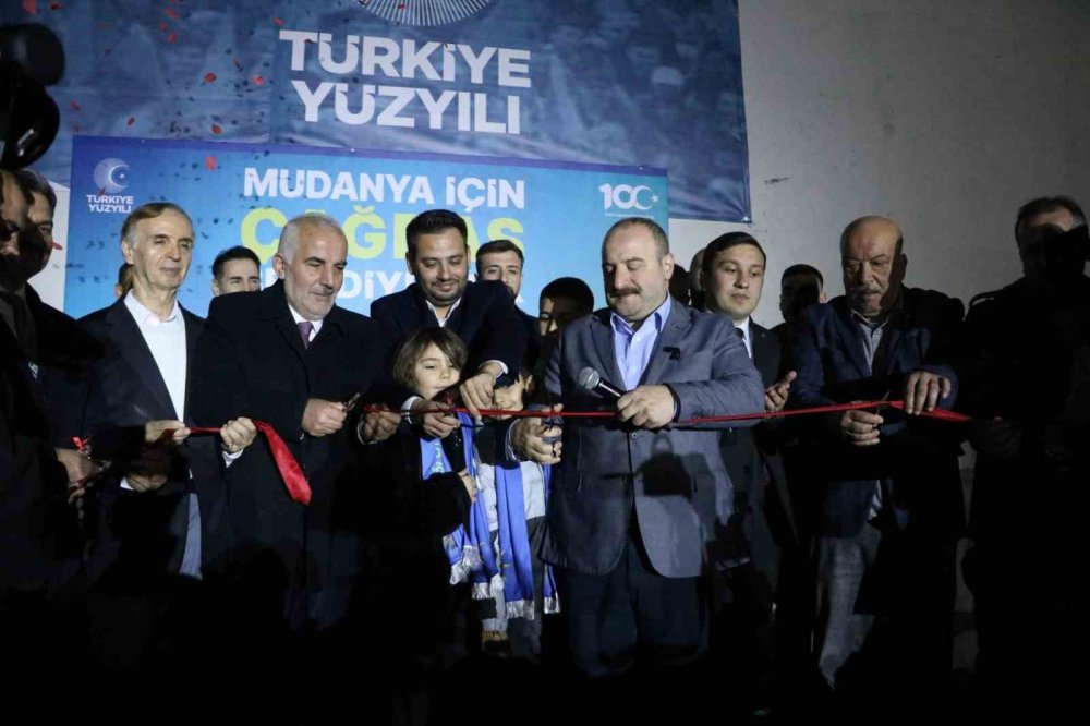 Miting Gibi Açılış