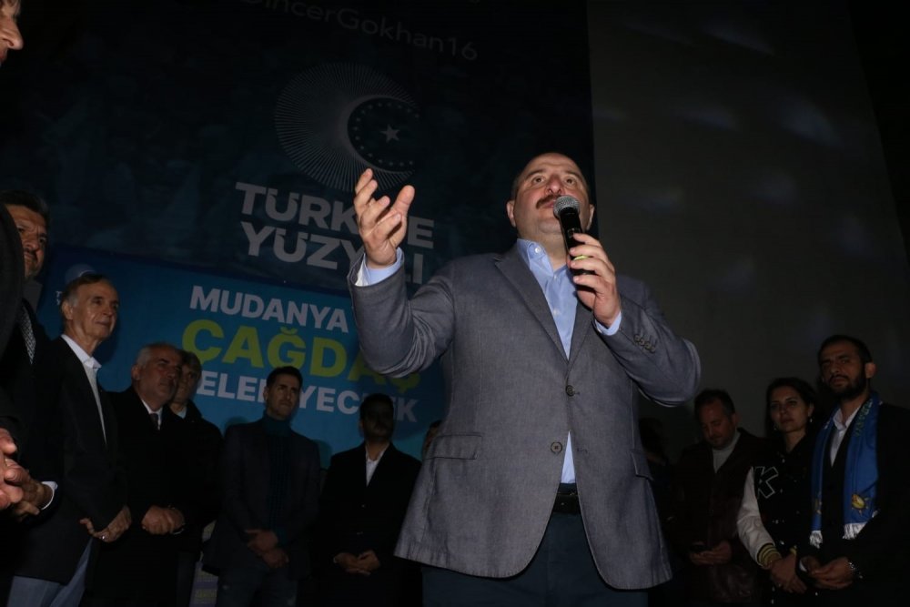 Miting Gibi Açılış