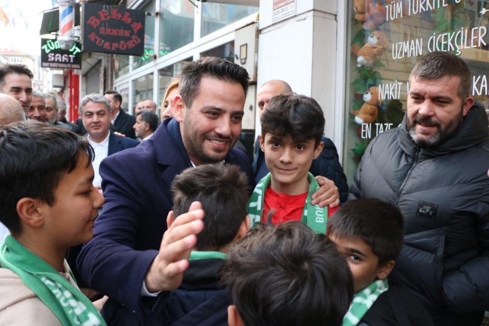 Miting Gibi Açılış