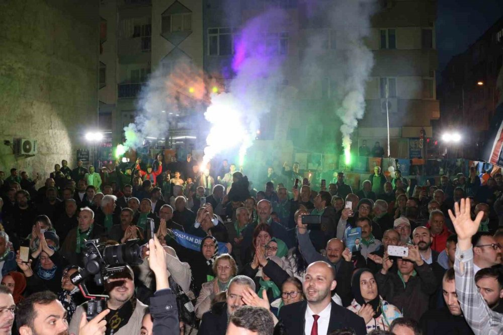 Miting Gibi Açılış