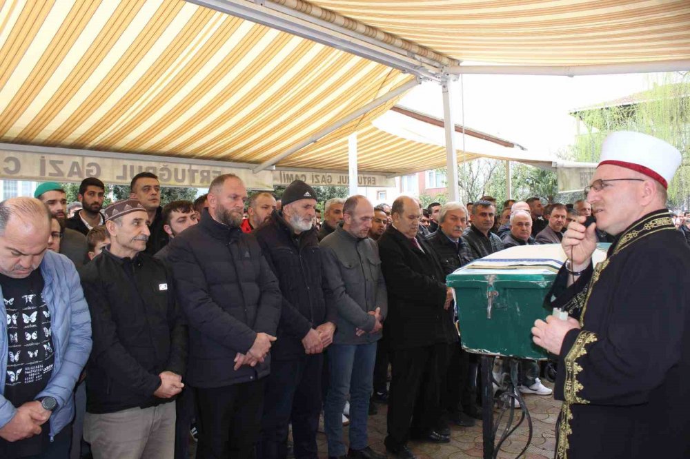 18 Yaşında Kansere Yeniş Düştü