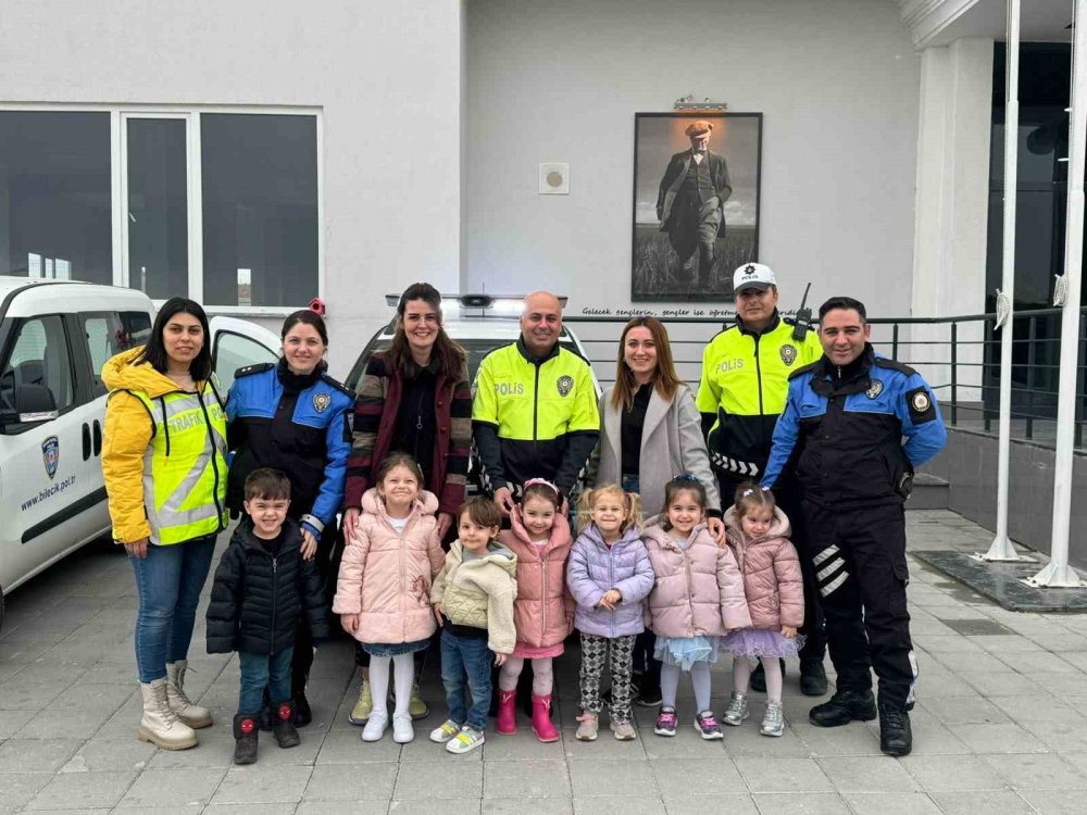 Bilecik’te Minik Öğrencilere Polislik Mesleği Tanıtıldı