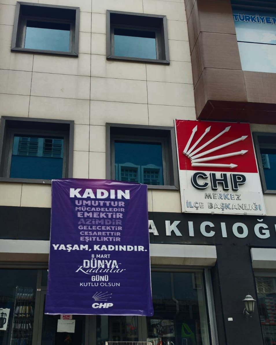 chp-kadin-kollarindan-8-mart-basin-aciklamasi1.jpg