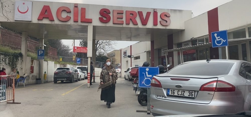 Öfkeli Anne Tartıştığı Kızını Bıçakladı