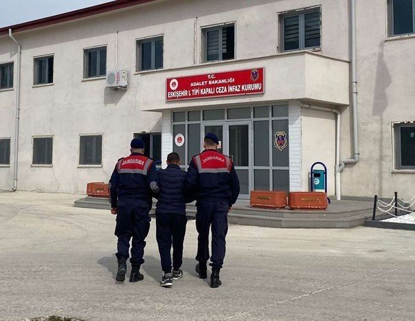 Jandarma Ekiplerince Aranması Bulunan 43 Şahıs Yakalandı