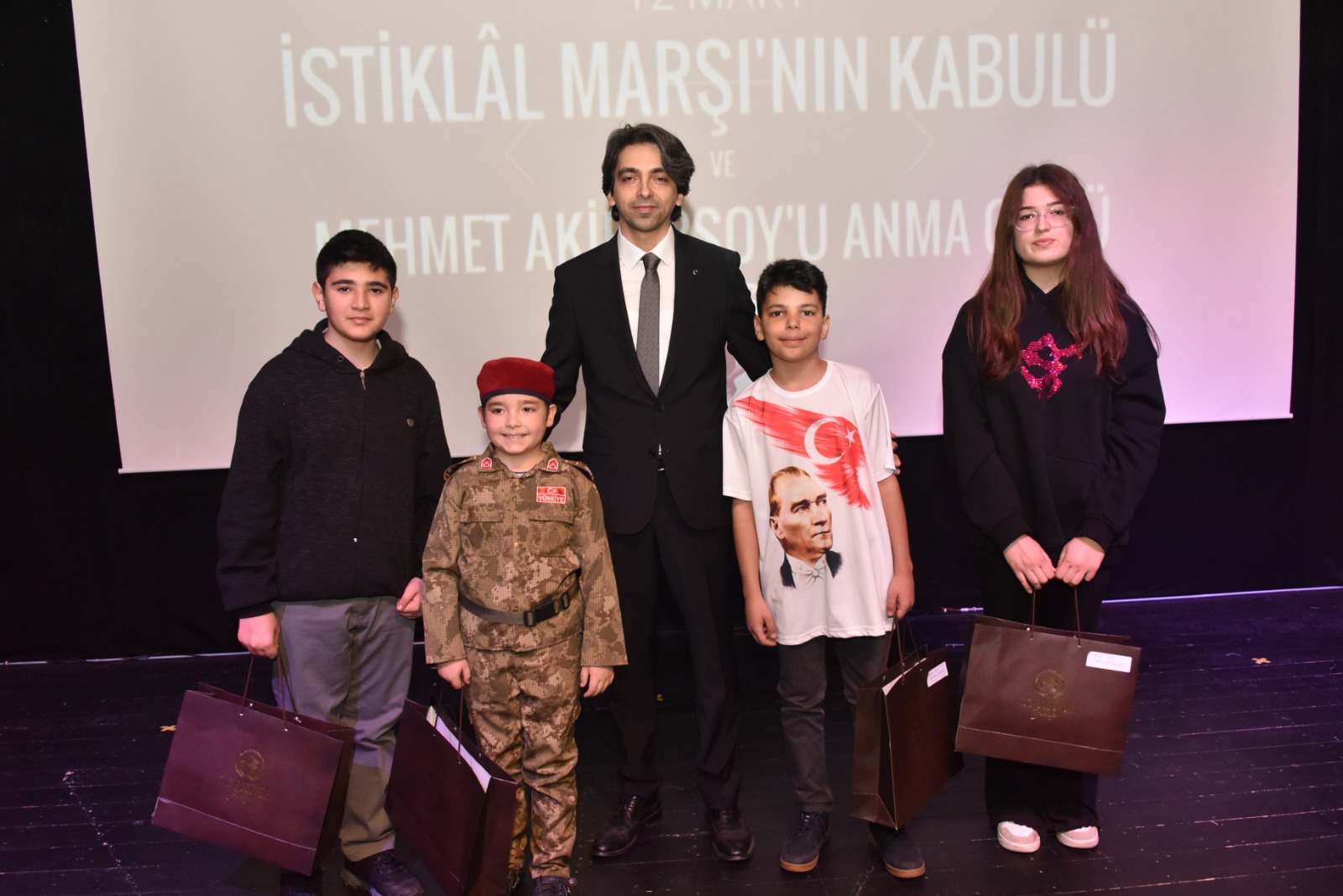 bozuyukte-istiklal-marsinin-kabulu-programi-duzenlendi-3.jpeg