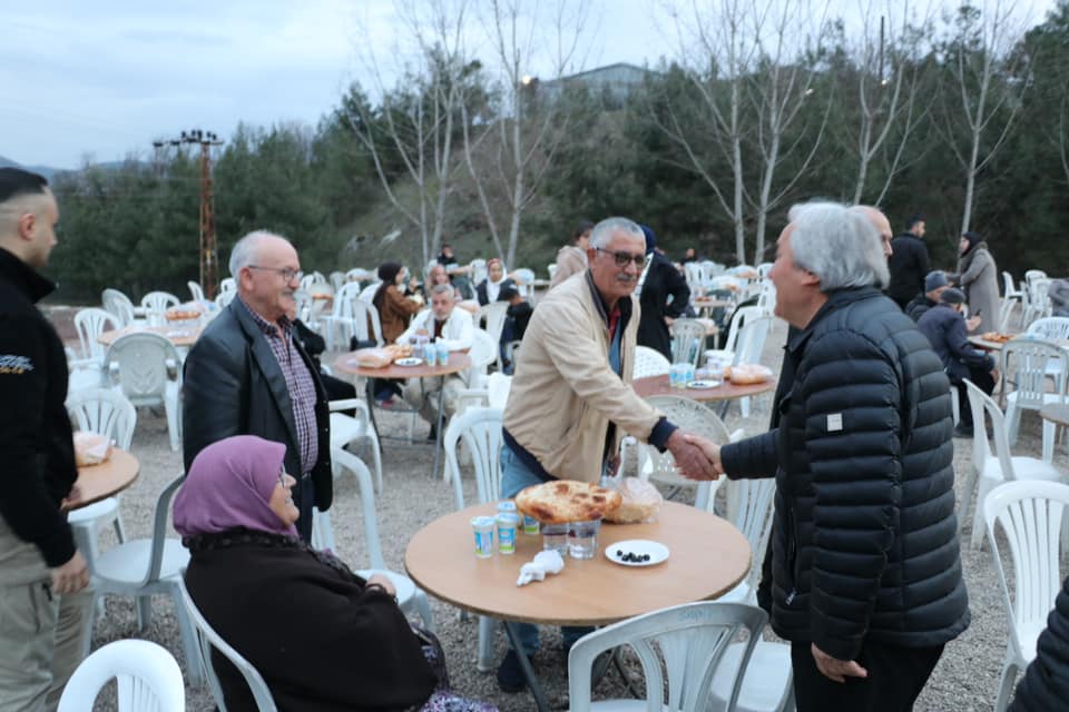 ilk-iftar-programina-yogun-ilgi4.jpg