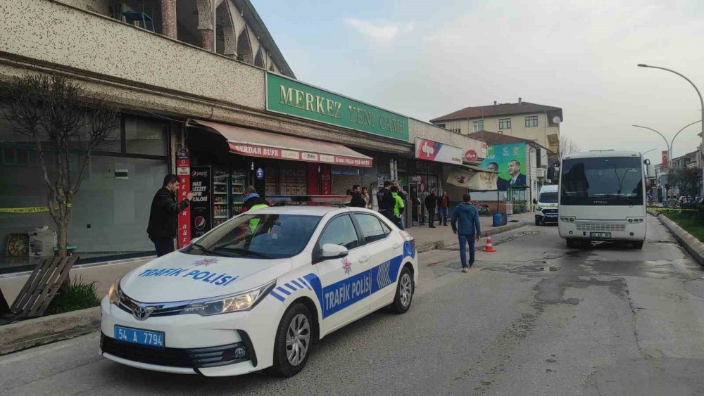 Sabah Namazı Çıkışında Midibüsün Çarptığı Yaşlı Adam Hastanede Hayatını Kaybetti