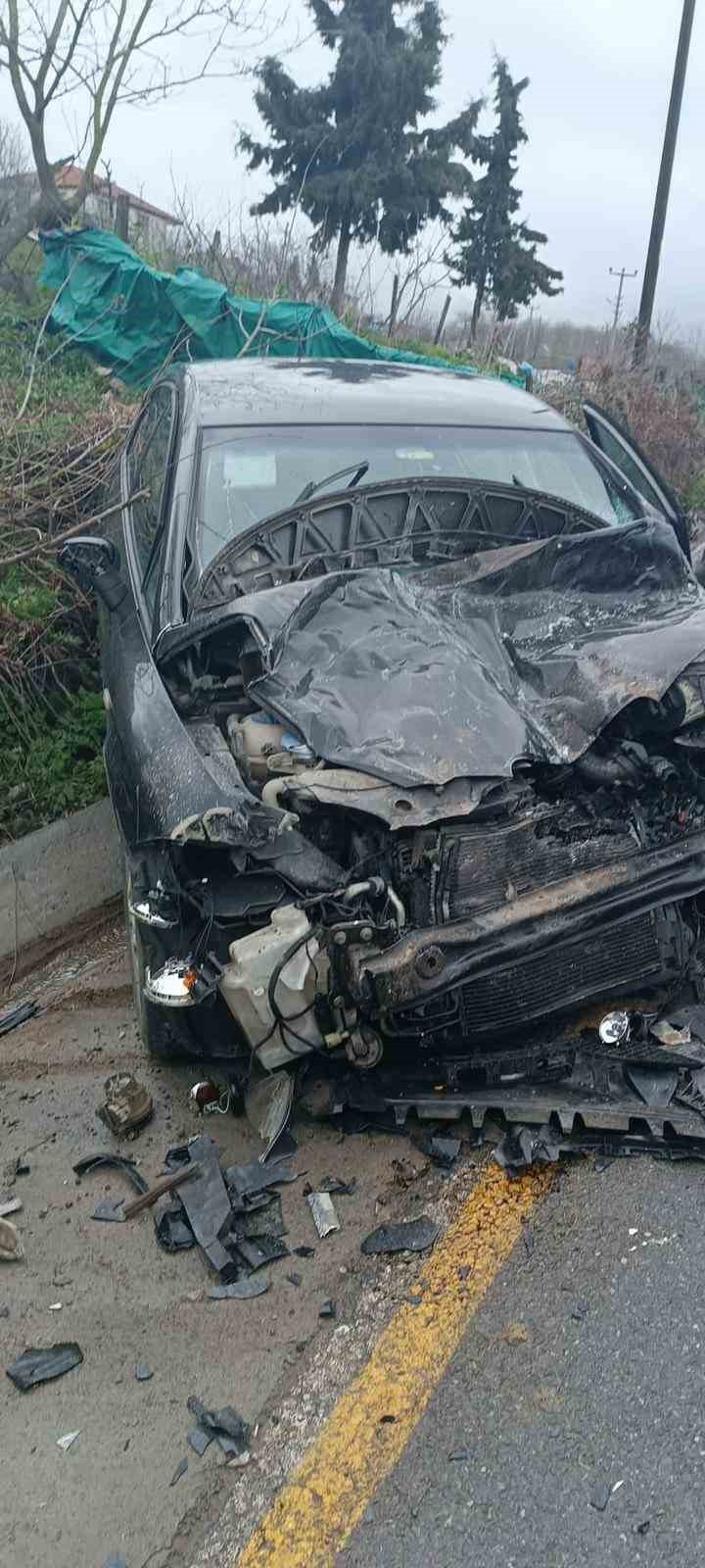 Vidanjör İle Kafa Kafaya Çarpışan Otomobil Hurdaya Döndü: 1 Yaralı