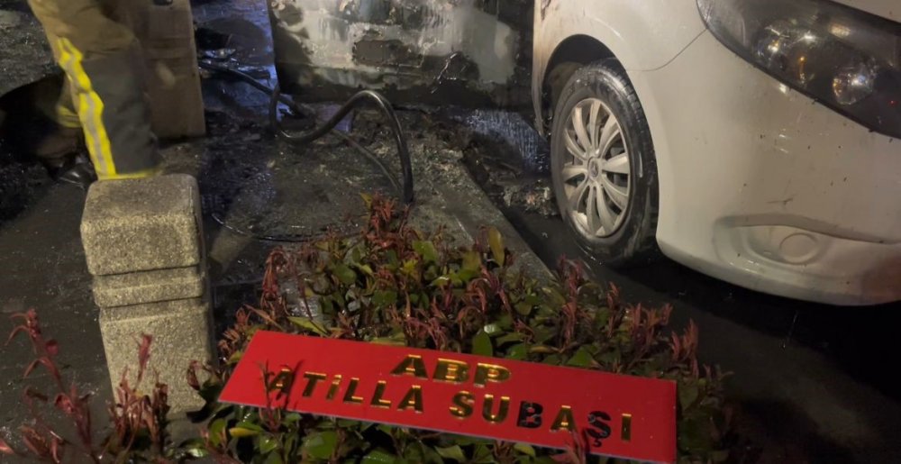Belediye Başkan Adayının Makam Aracı Alev Alev Yandı