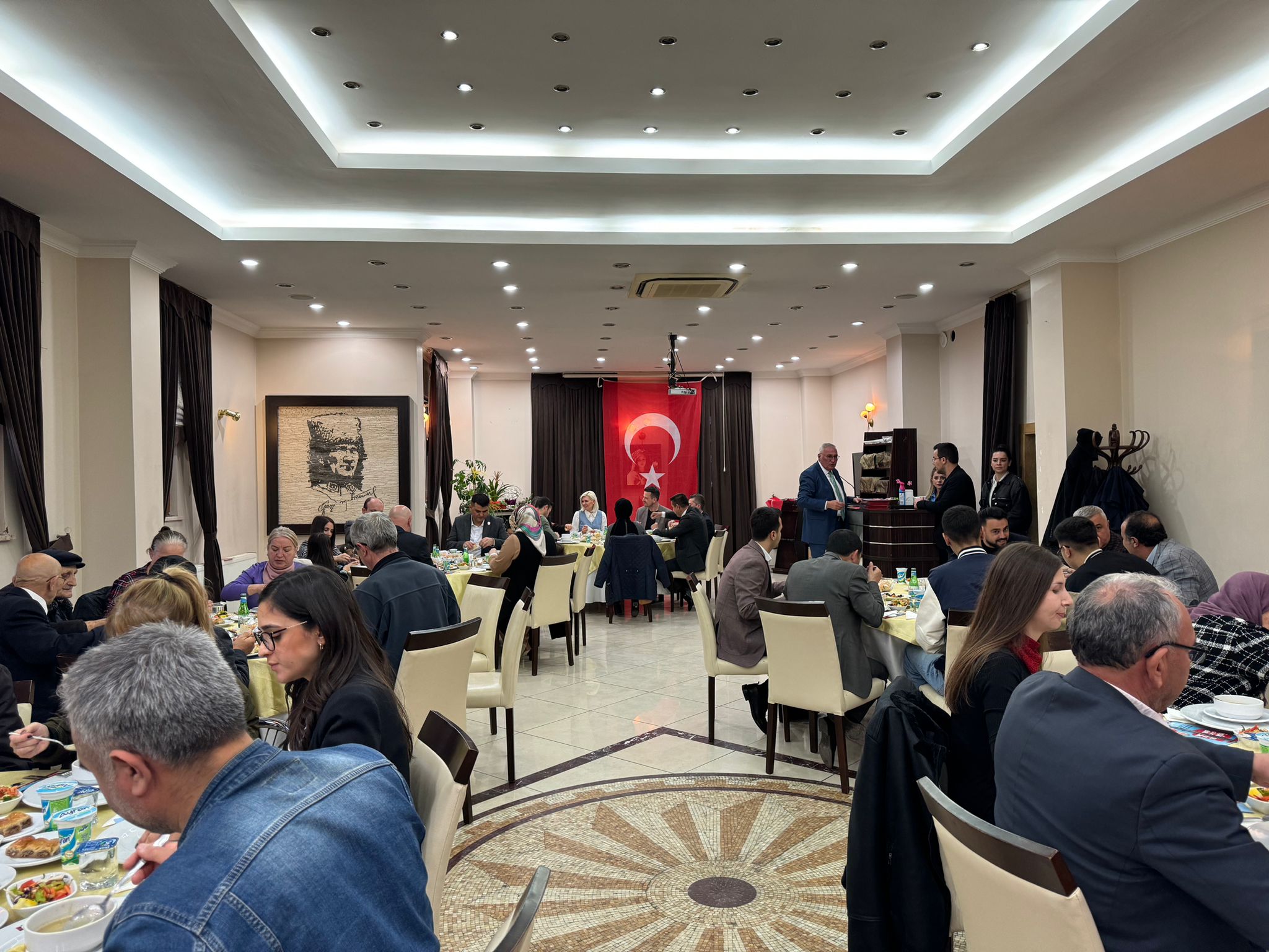 melek-mizrak-subasindan-sehit-ve-gazi-ailelerine-iftar2.jpg