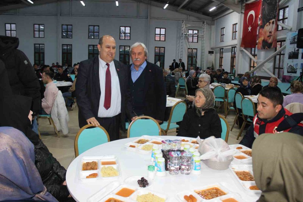 Kaymakam Ünal, Şehit Yakınları Ve Gazilerle İftarda Buluştu