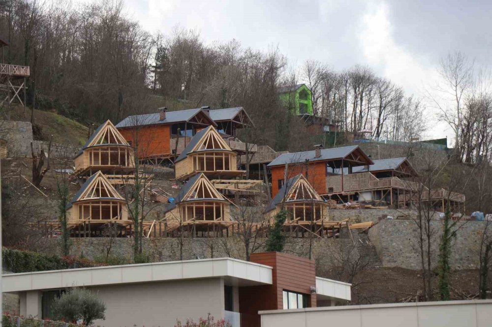 Meyve Bahçelerinde Artık Bungalov Yetişiyor, Ne Denetim Var Ne Estetik