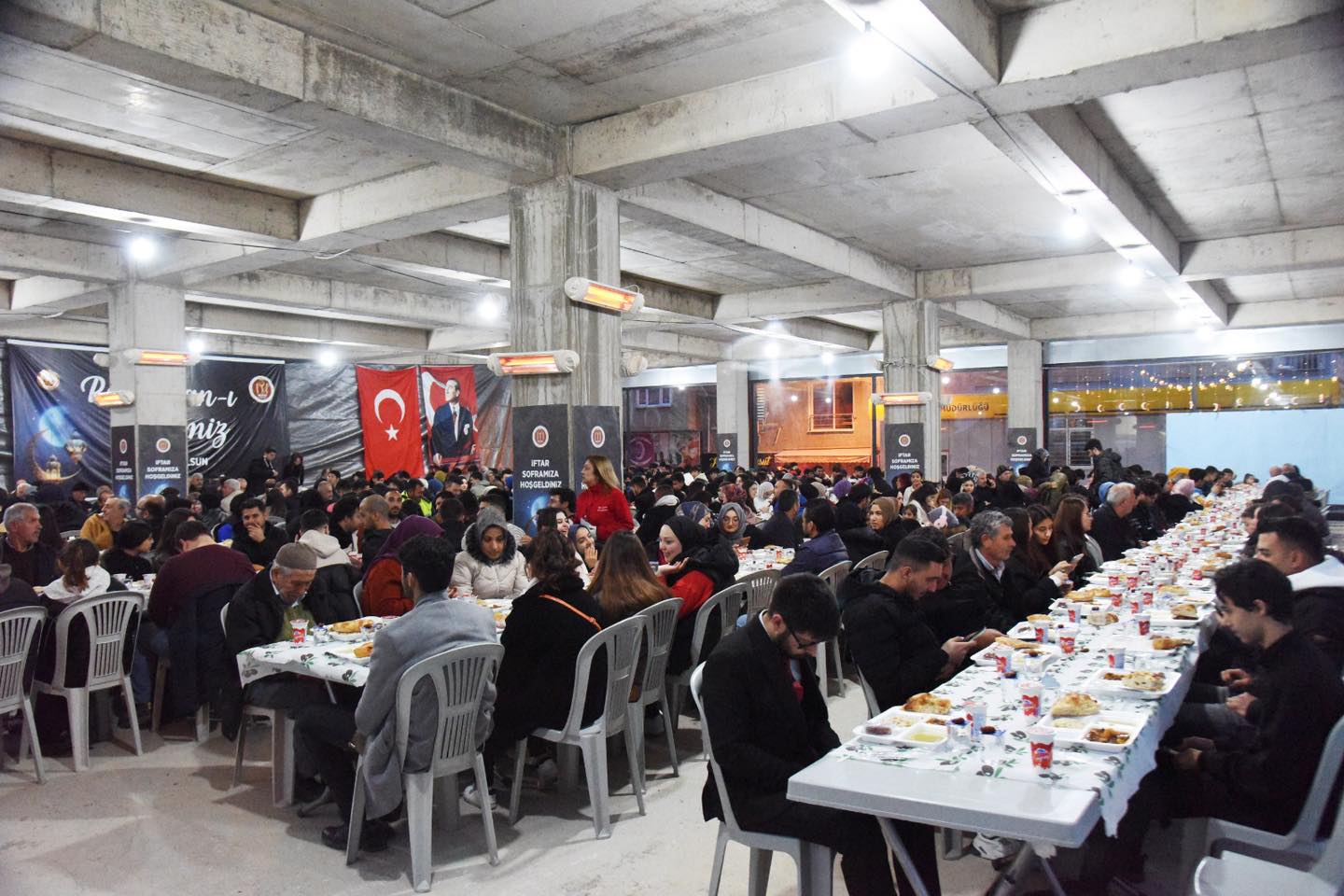 ramazan-cadirlarinda-iftar-sevinci-devam-ediyor-4.jpg