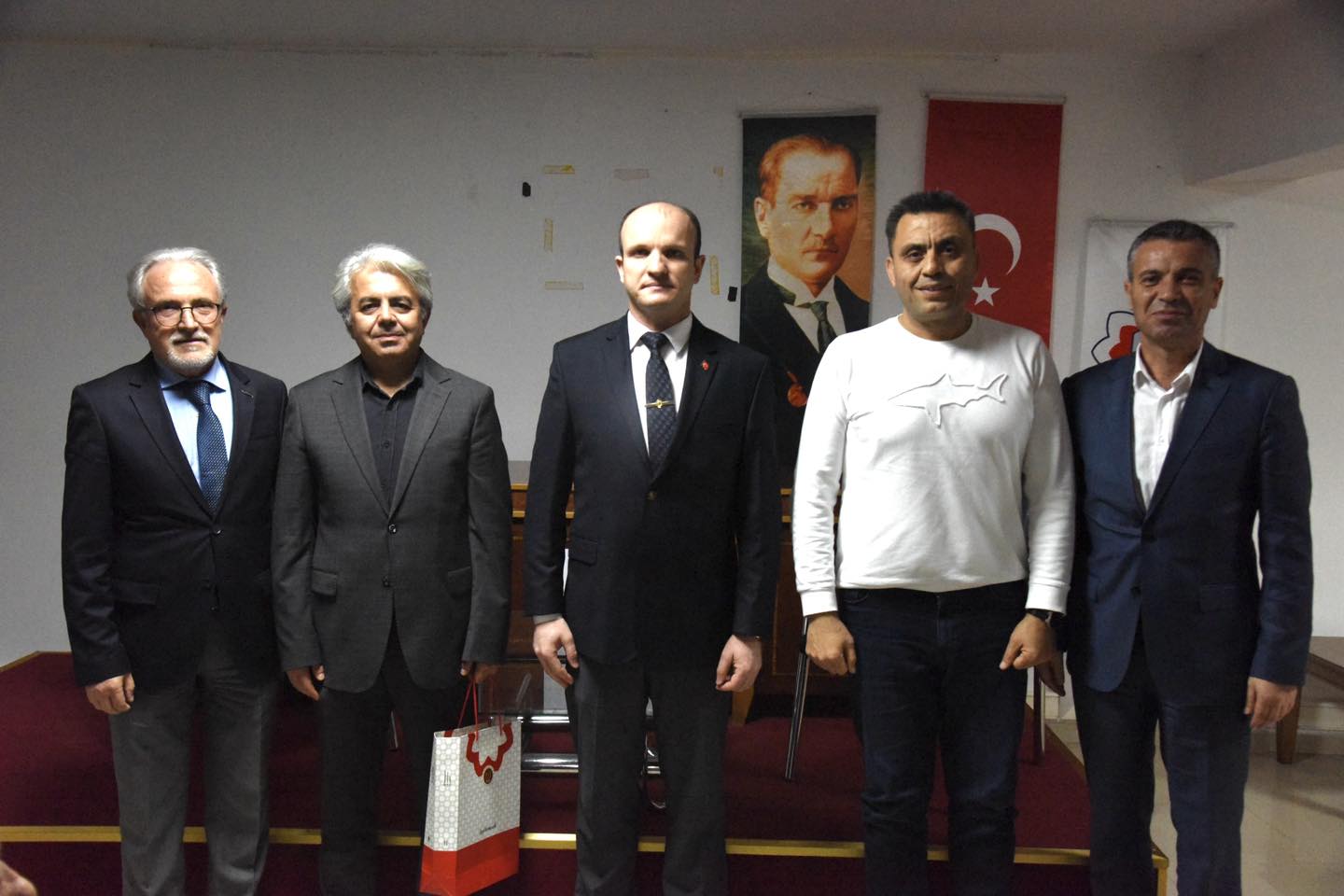 taner-ve-refik-hoca-canakkaleyi-anlattilar3.jpg