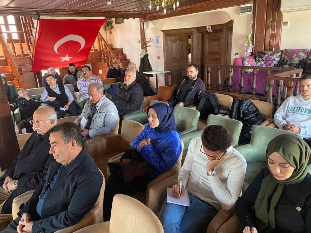 Türk Ocağında ’hz. İnsan Olma Yolunda Nebevi Ahlâk’ Konulu Konferans