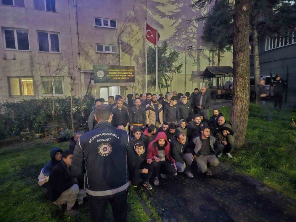 Kaçak 63 Yabancı Uyruklu Şahsı Yakaladı