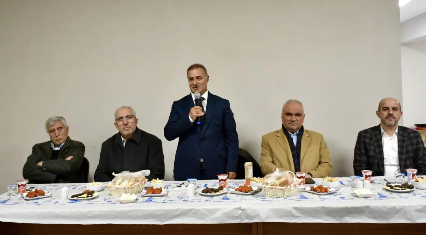 muftuluk-personeli-ve-din-gorevlileri-iftarda-bir-araya-geldi-3.jpg