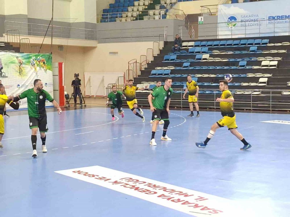 Hentbol 34-37 Skorla Evinde Kaybetti