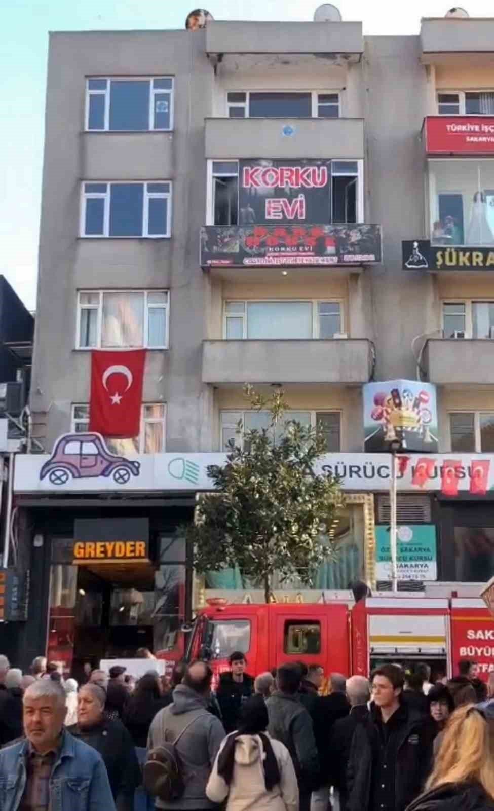 ‘Korku Evi’nde Korkutan Yangın