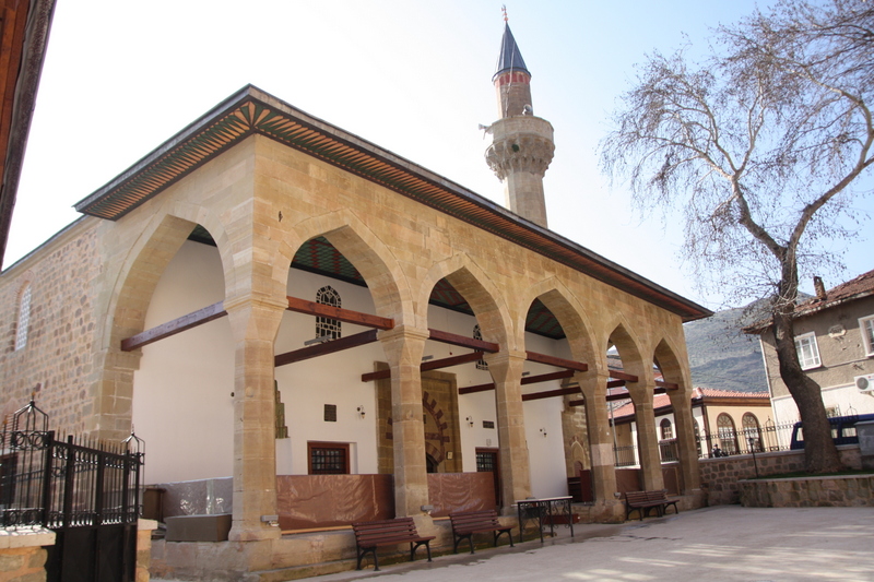 osmaneli-rustem-pasa-camii.jpg