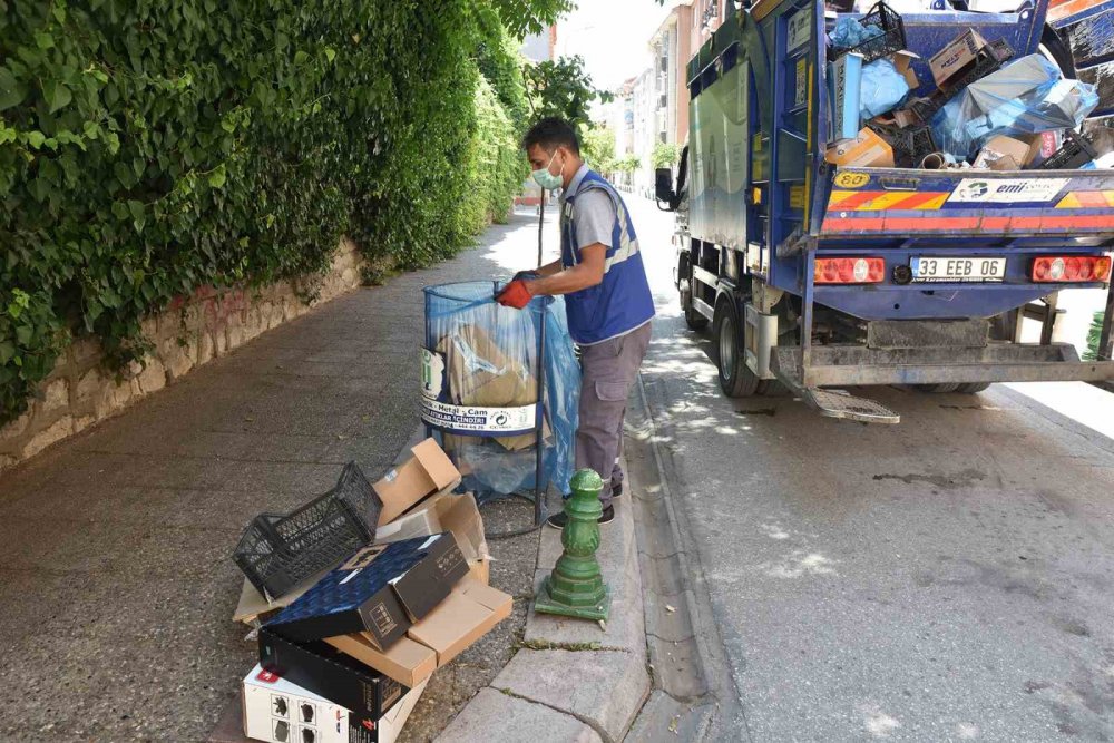 Tonlarca Atık Kazanca Dönüşüyor