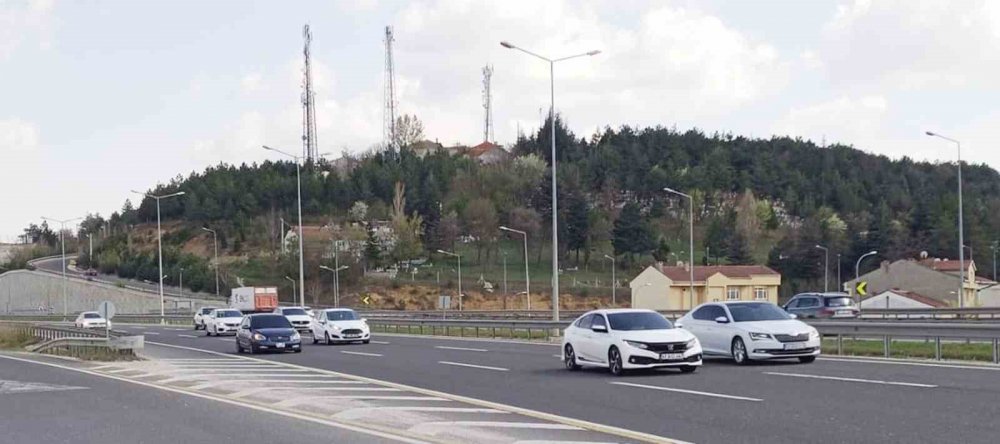 Bilecik Çevreyolunda Yoğun Trafiğe Rağmen Aksaklık Yaşanmadı