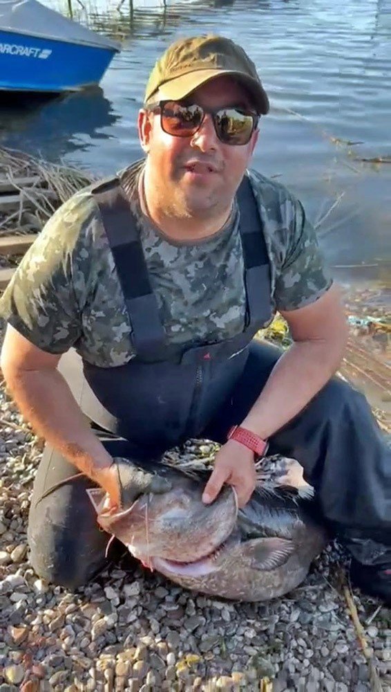 Sapanca Gölü'nde 24 Kiloluk Balık Yakalandı