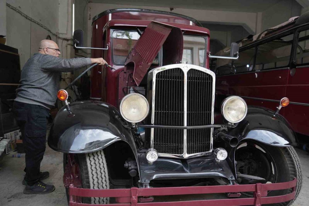 1938 Model Otobüsün Son Hali Göz Kamaştırdı