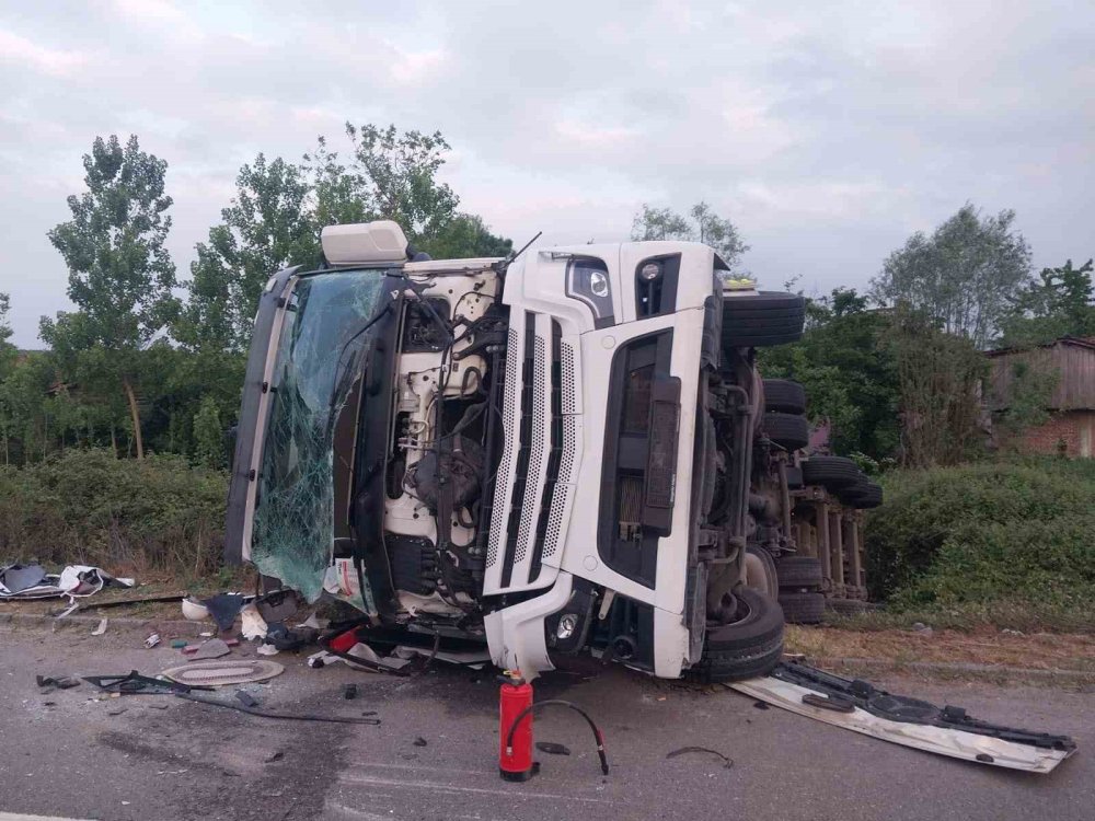 LPG yüklü tanker ile tır çarpıştı: 1 yaralı