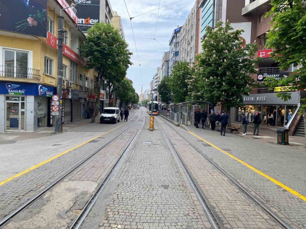 Sabah Yağan Yağmur Kent Merkezinin Boş Kalmasına Sebep Oldu