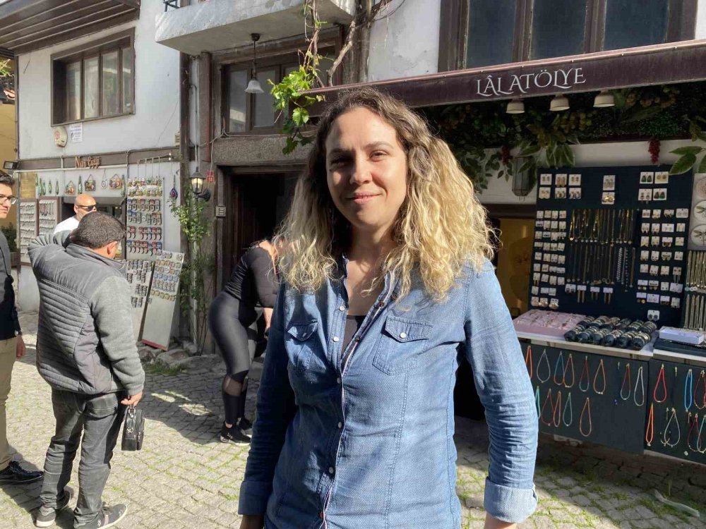 Yerli Turist Yoğunluğu Esnafın Yüzünü Güldürdü